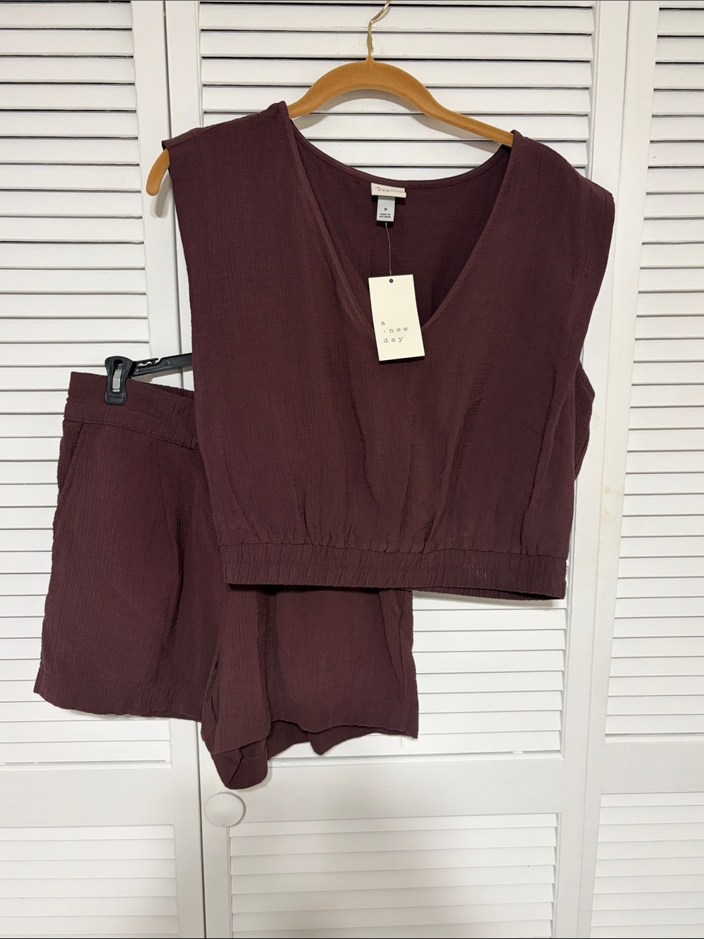 a new day Plum V-Neck Cropped Tank & Elastic Waist Shorts Set